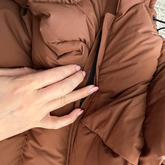 Aritzia Brown Super Puff Vest - Picture 4 of 4